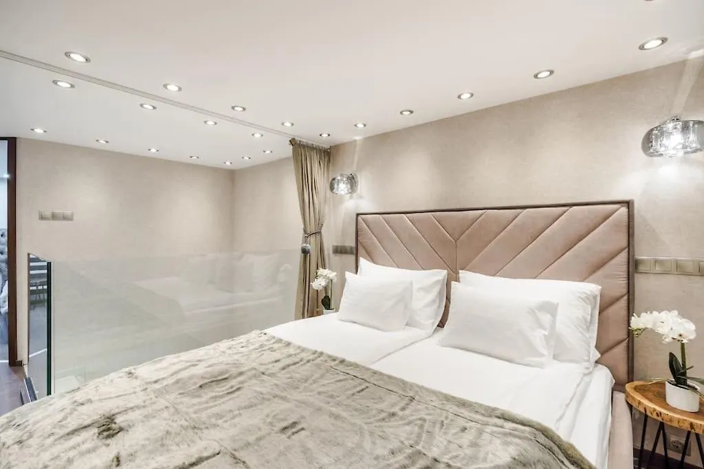 Apartament Stylish Two-Bedroom Suite In The Center Budapeszt